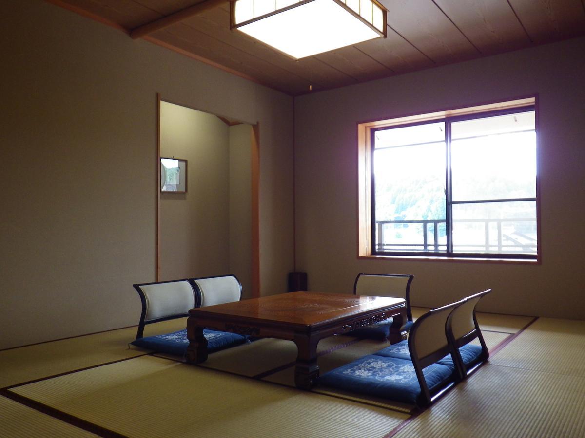 Kurikarajyuku Hotel Tsubata Exterior photo