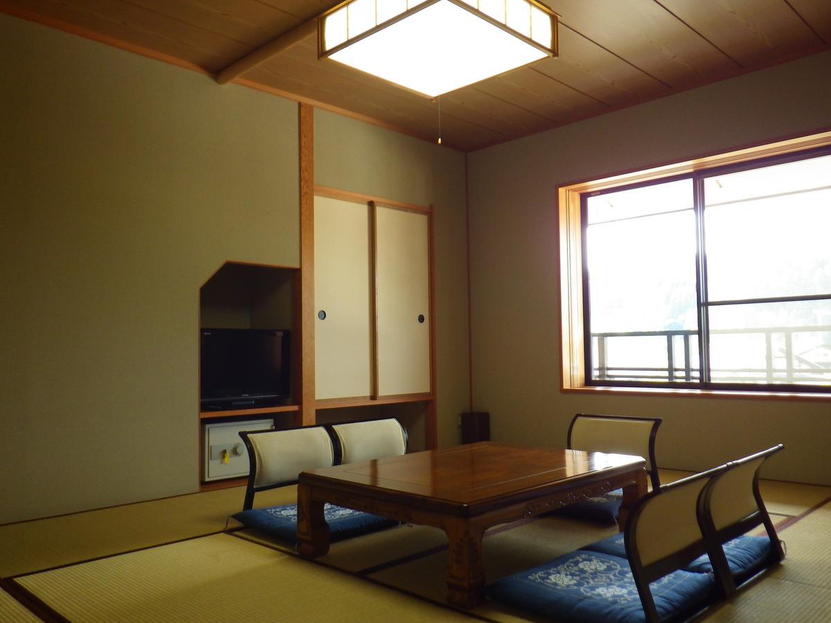 Kurikarajyuku Hotel Tsubata Exterior photo